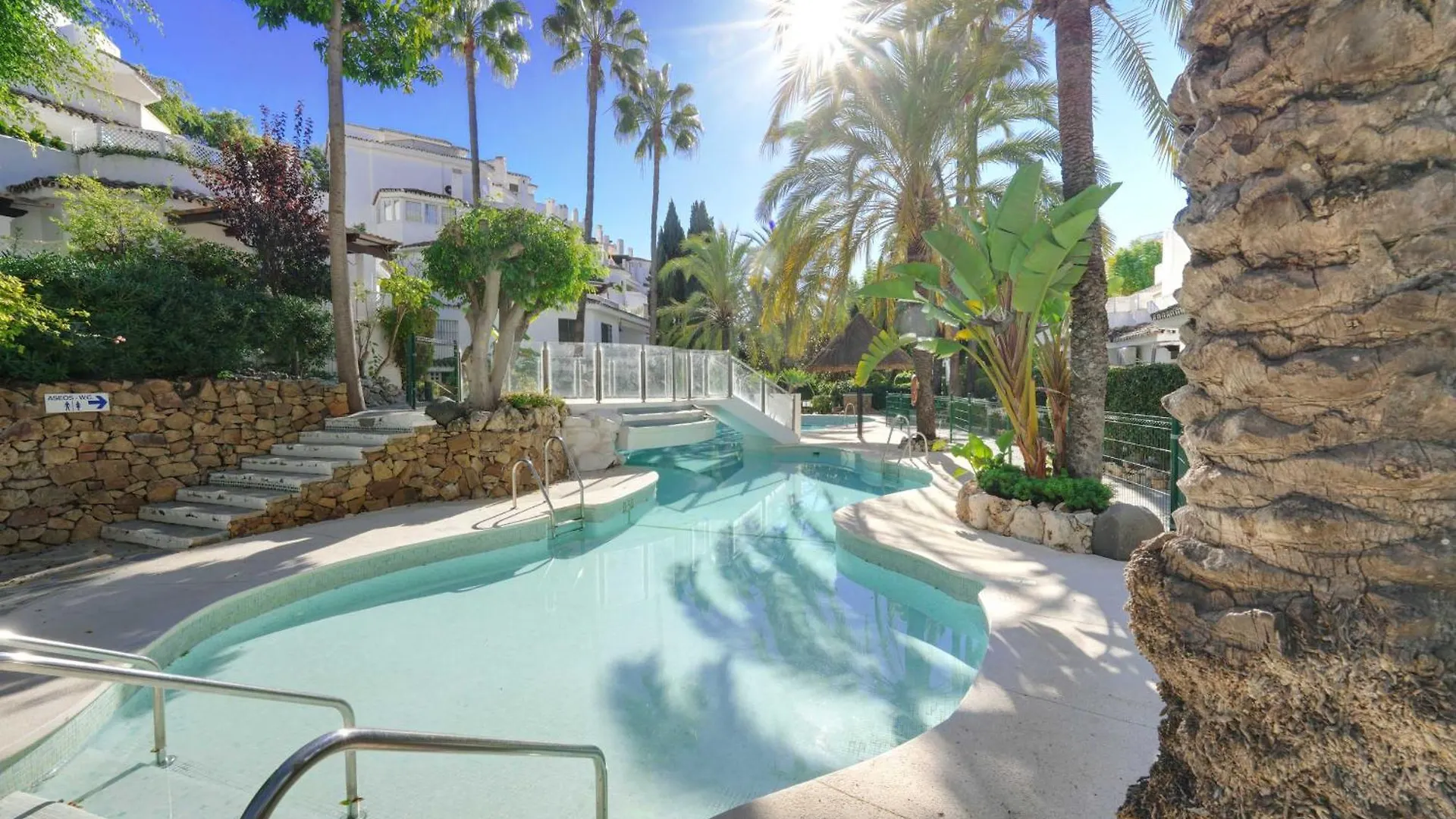 2033 Modern 3 Bed Large Terrace With Sun Loungers Lägenhet Marbella Spanien
