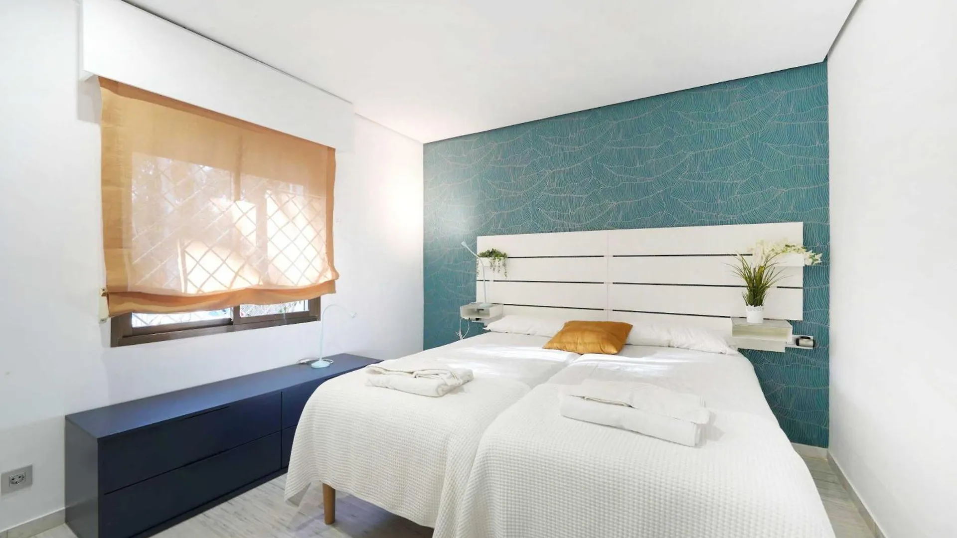 2033 Modern 3 Bed Large Terrace With Sun Loungers Lägenhet Marbella